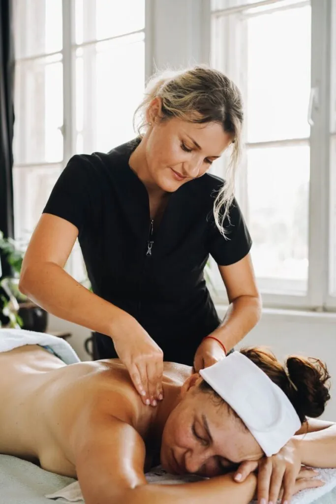 In studio Massage scaled 1